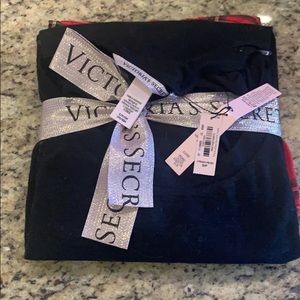 Victoria’s Secret lounger PJ set - still wrapped